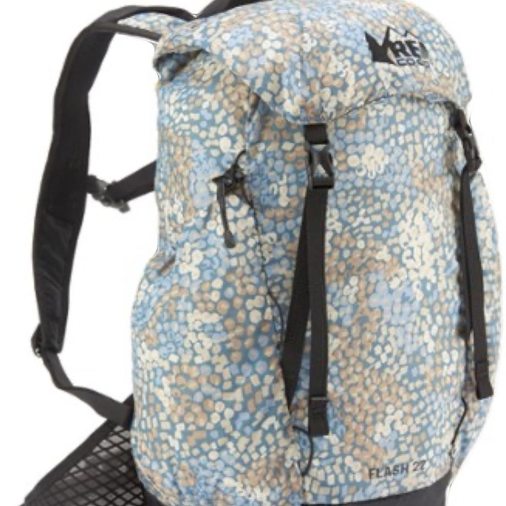REI flash 22